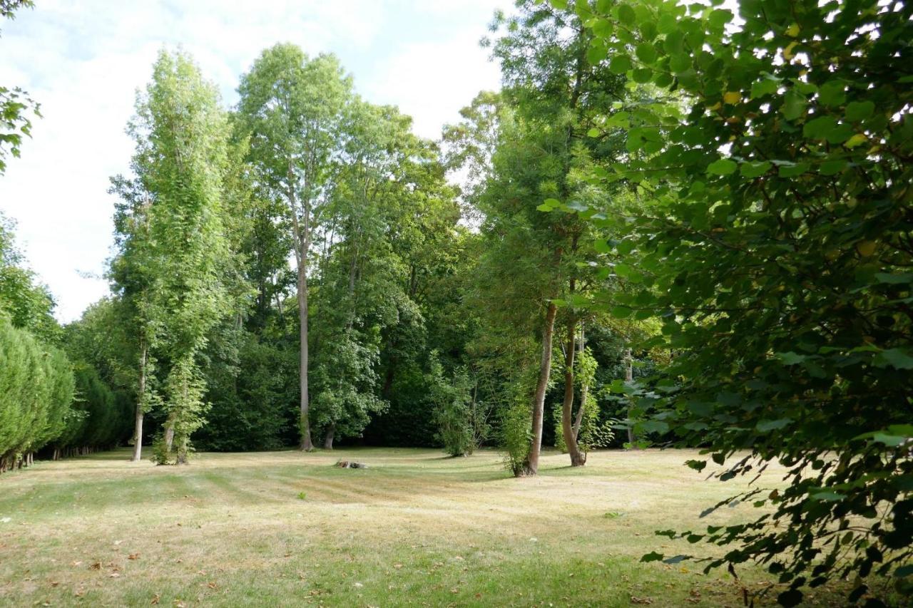 Le Manoir De Louviers Apartment Luaran gambar